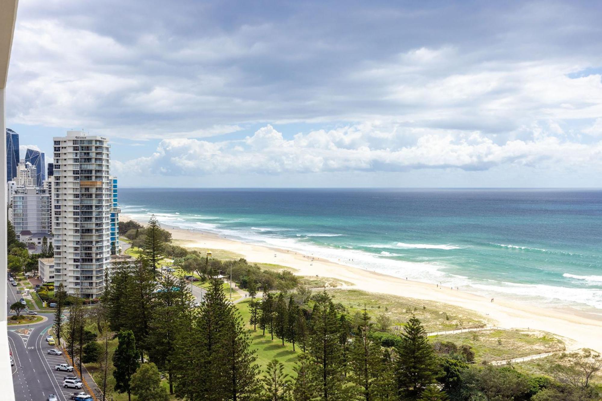 Ultiqa Air On Broadbeach Gold Coast Kültér fotó