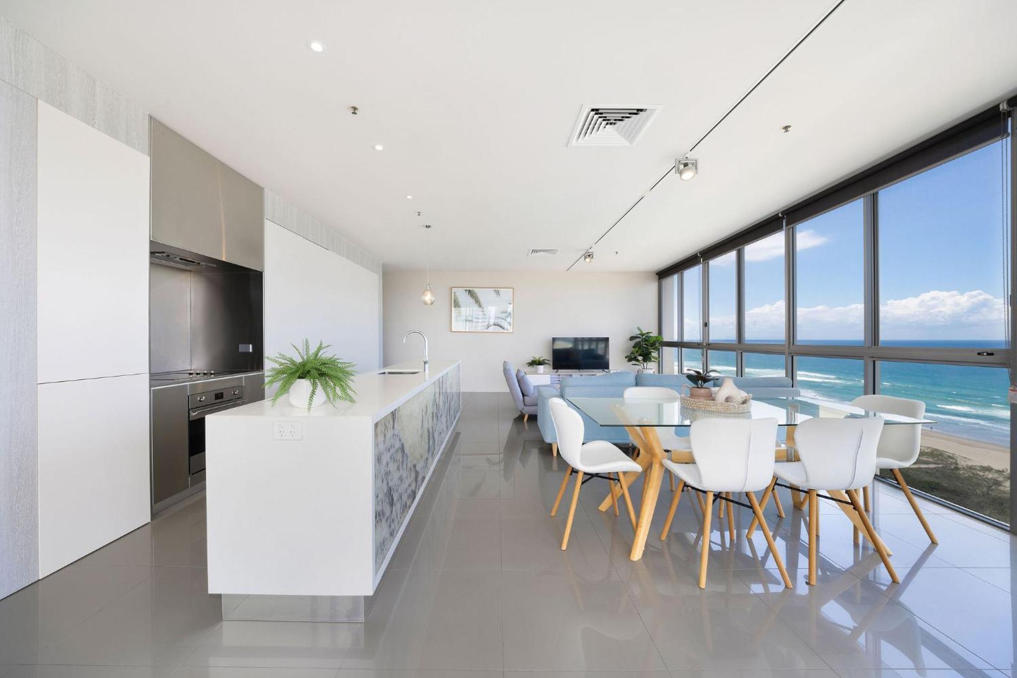 Ultiqa Air On Broadbeach Gold Coast Kültér fotó