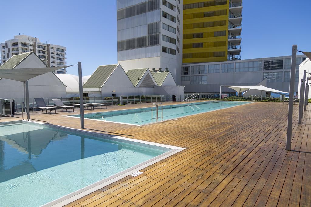 Ultiqa Air On Broadbeach Gold Coast Kültér fotó