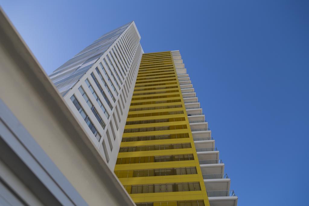 Ultiqa Air On Broadbeach Gold Coast Kültér fotó