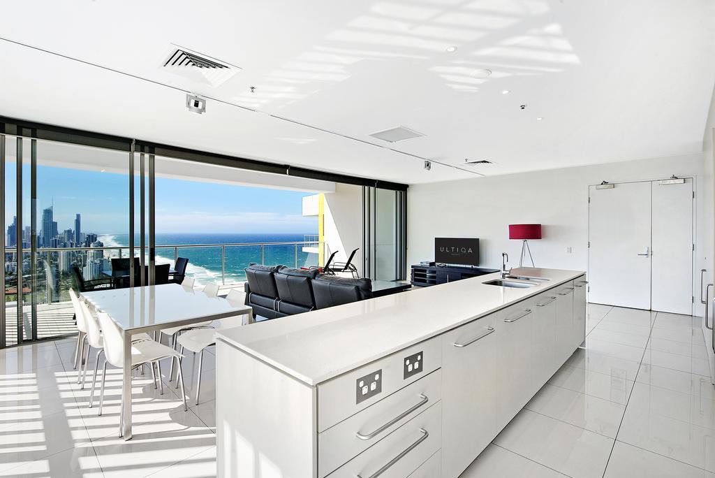 Ultiqa Air On Broadbeach Gold Coast Kültér fotó