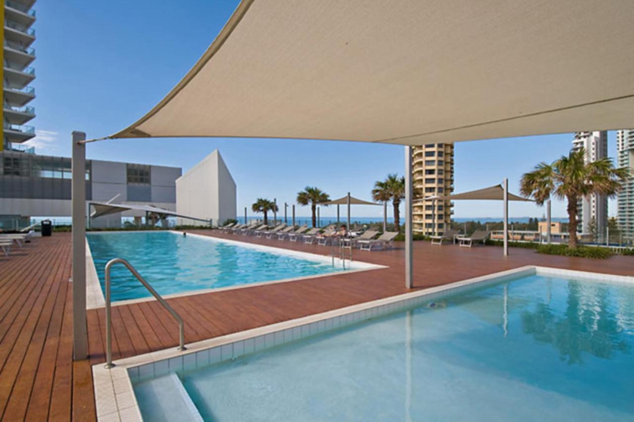 Ultiqa Air On Broadbeach Gold Coast Kültér fotó